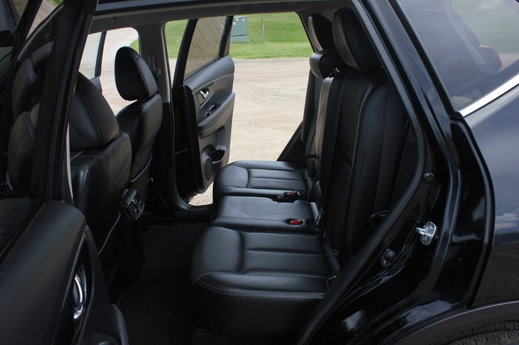 Photo 39 of this NISSAN ROGUE