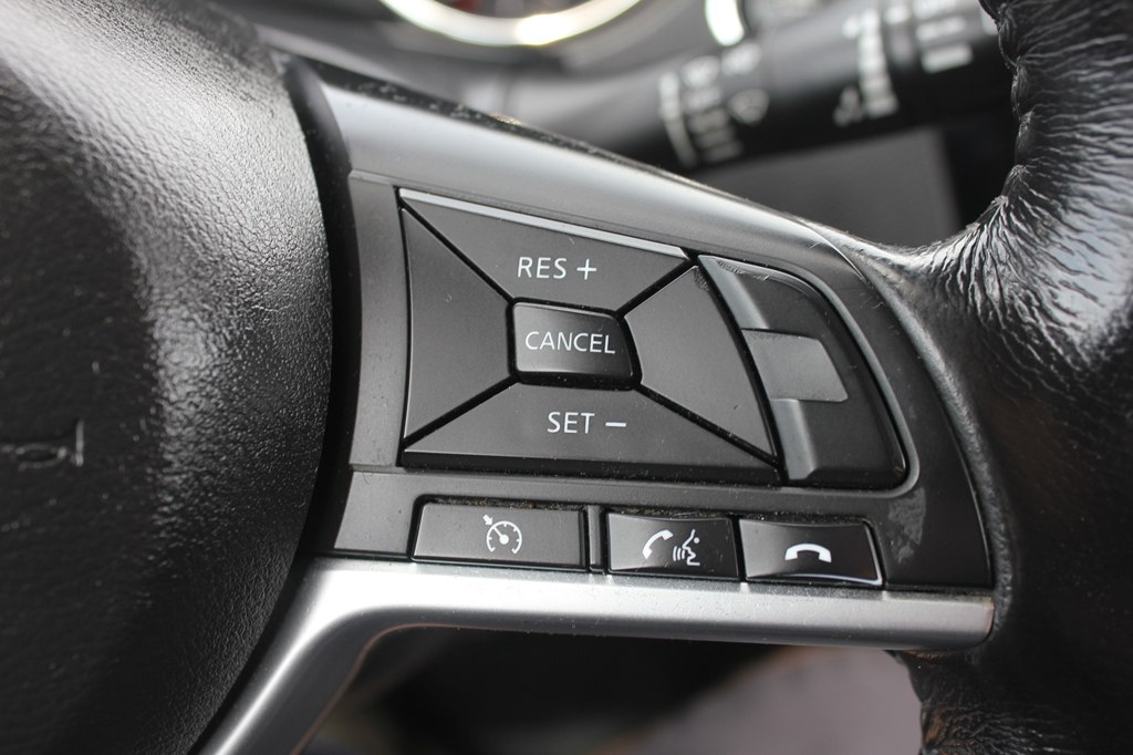 Photo 14 of this NISSAN ROGUE