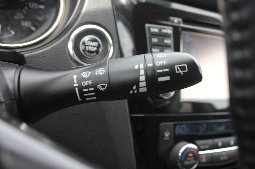 Photo 16 of this NISSAN ROGUE