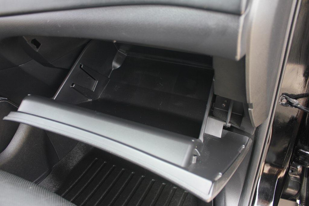 Photo 35 of this NISSAN ROGUE