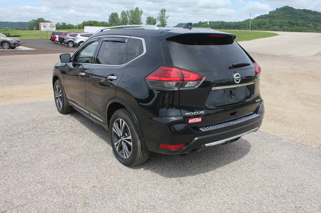 Photo 8 of this NISSAN ROGUE