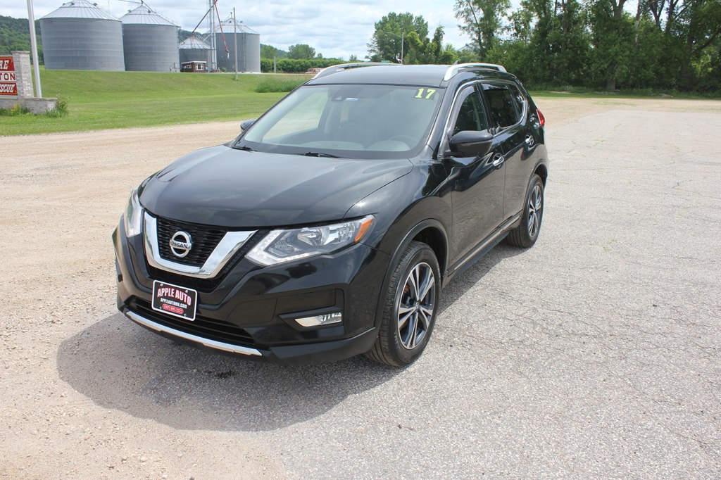 2017 NISSAN ROGUE