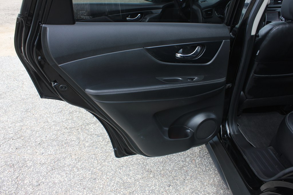 Photo 38 of this NISSAN ROGUE