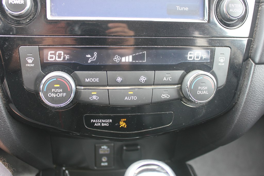 Photo 19 of this NISSAN ROGUE