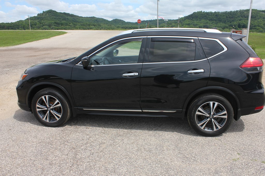 Photo 9 of this NISSAN ROGUE