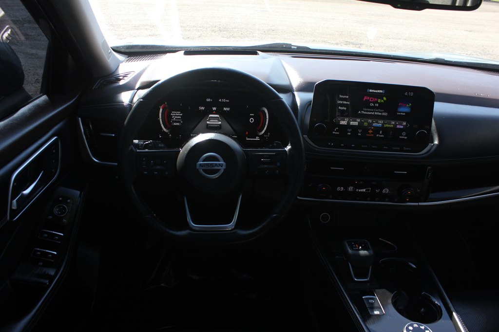Photo 9 of this NISSAN ROGUE