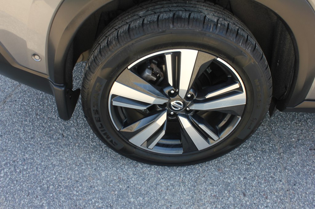 Photo 55 of this NISSAN ROGUE