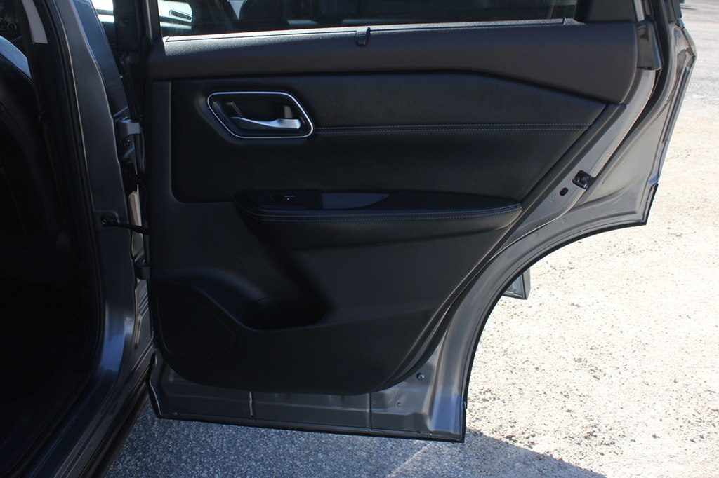 Photo 34 of this NISSAN ROGUE