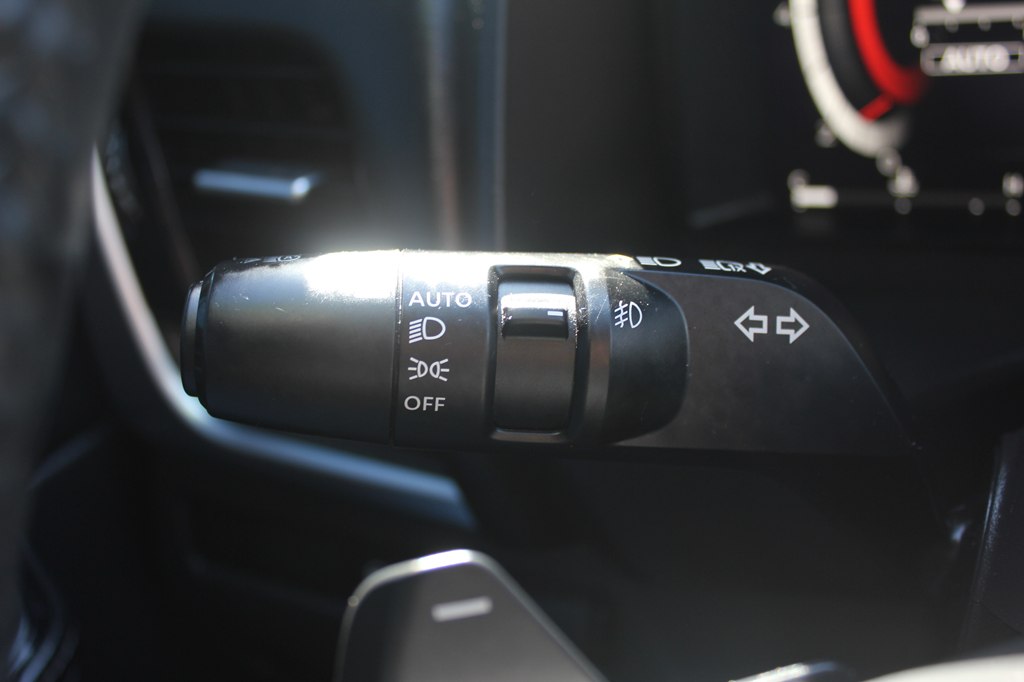 Photo 14 of this NISSAN ROGUE