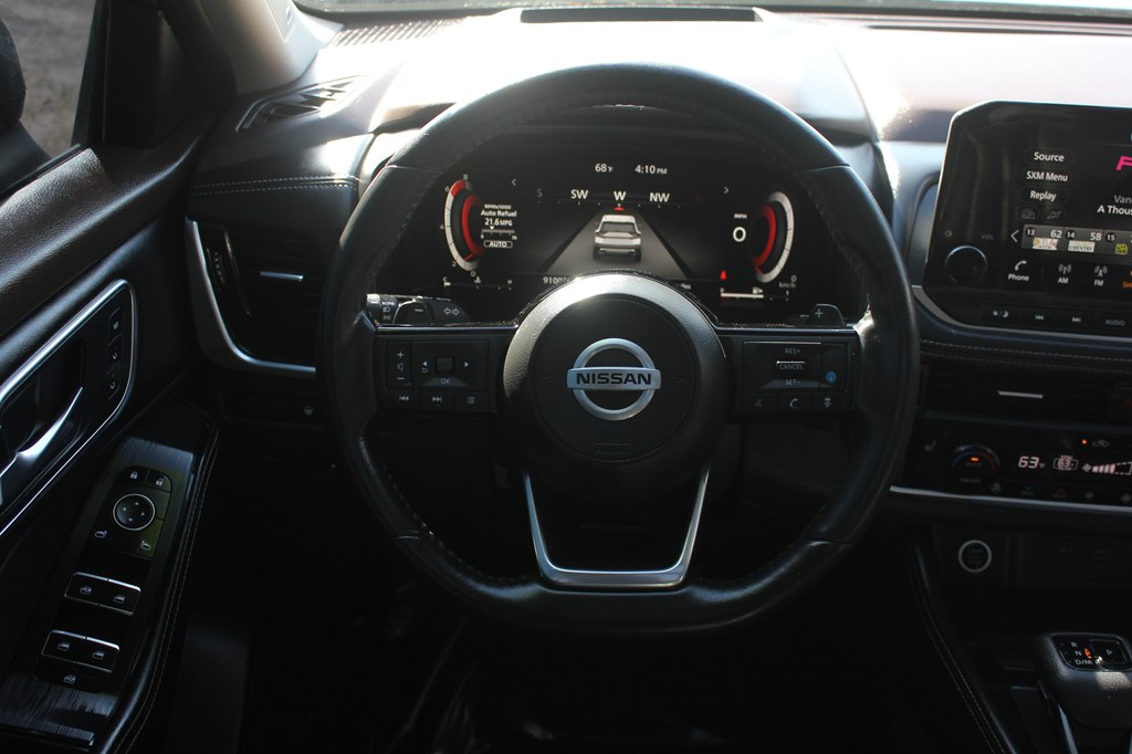 Photo 10 of this NISSAN ROGUE