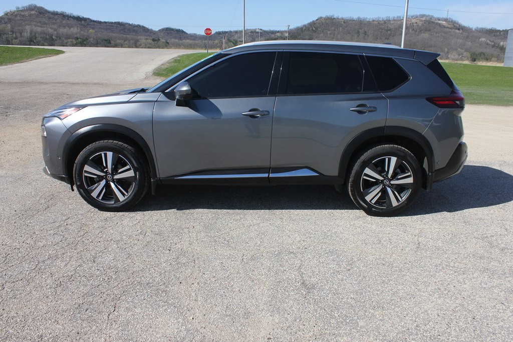 Photo 8 of this NISSAN ROGUE