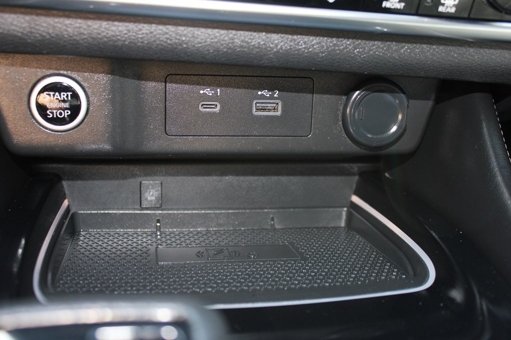 Photo 19 of this NISSAN ROGUE
