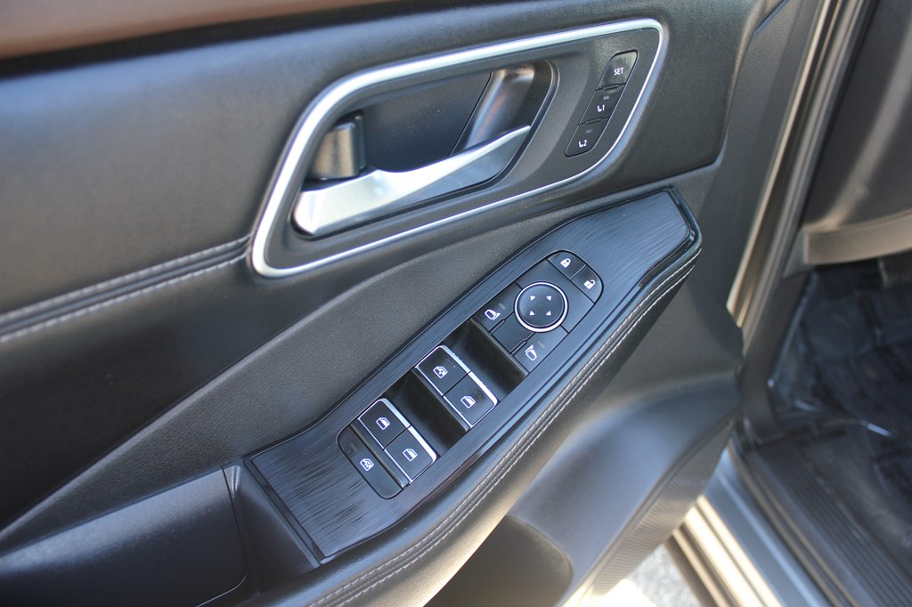 Photo 27 of this NISSAN ROGUE