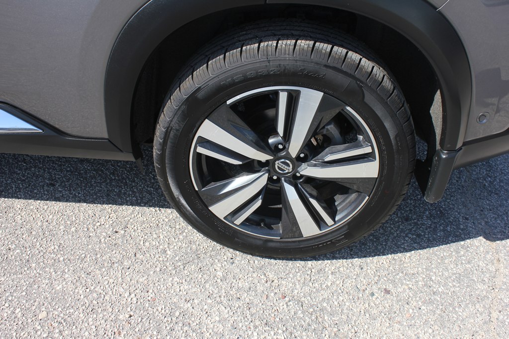 Photo 56 of this NISSAN ROGUE