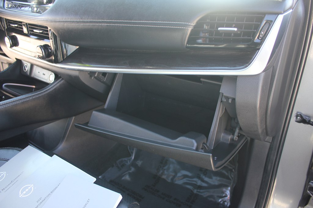 Photo 33 of this NISSAN ROGUE