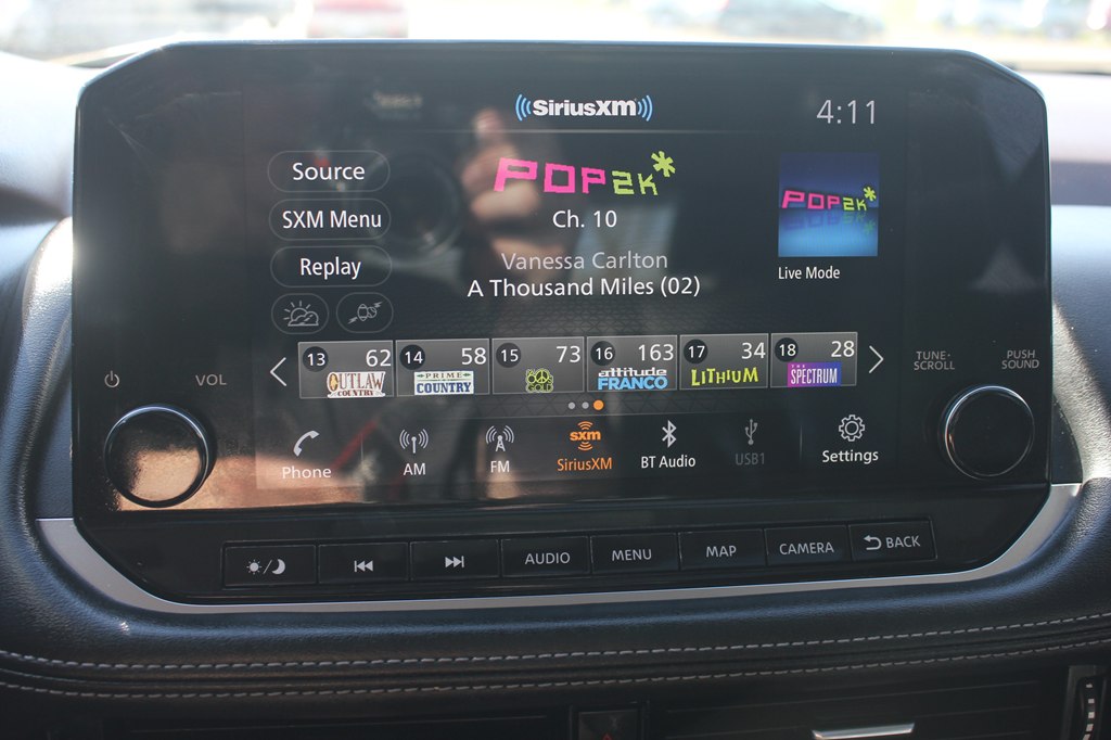 Photo 17 of this NISSAN ROGUE