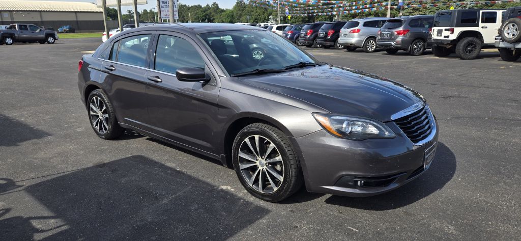 2014 Chrysler 200 Touring FWD