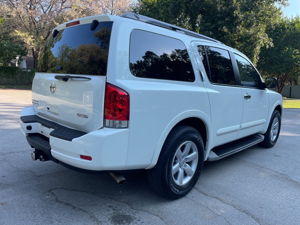 2014 Nissan Armada SV photo 9