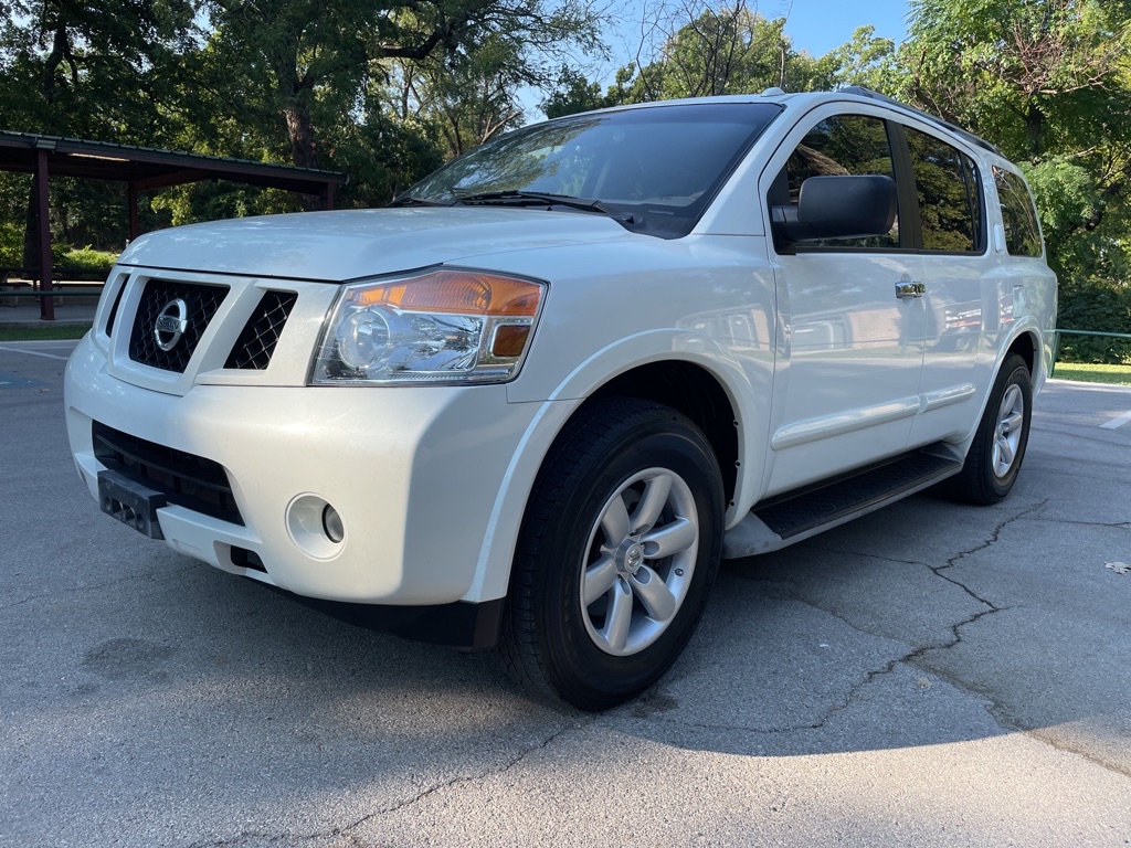 2014 Nissan Armada SV photo 4