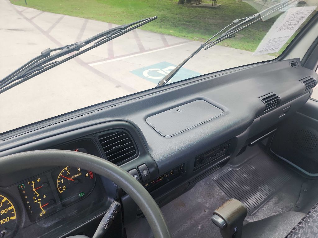 2007 Isuzu NPR photo 20