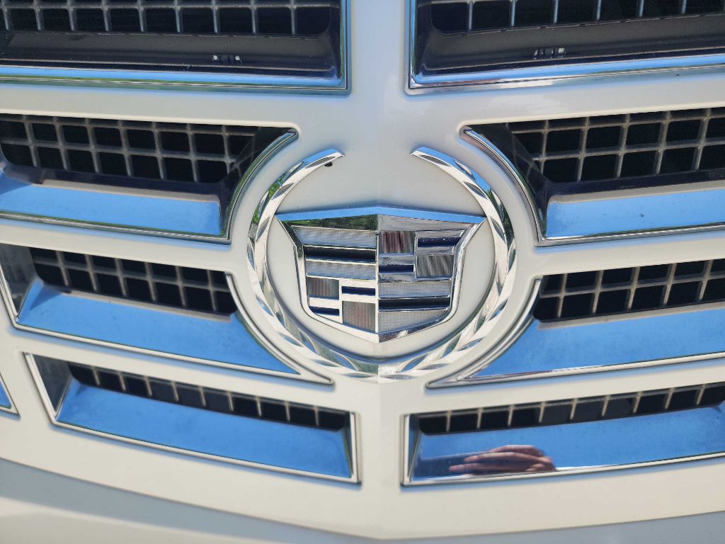 2008 Cadillac Escalade ESV photo 3
