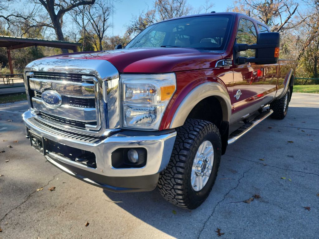 2014 Ford F-350 Super Duty Lariat photo 3