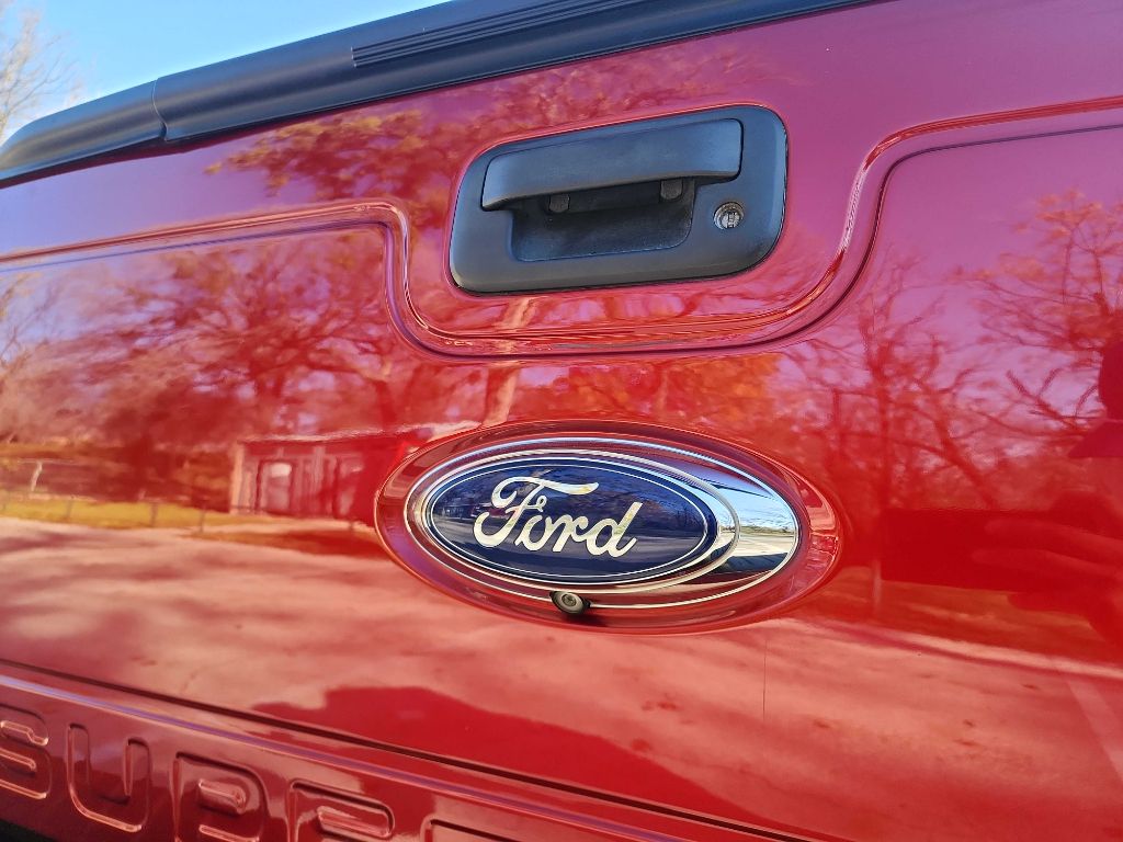 2014 Ford F-350 Super Duty Lariat photo 8