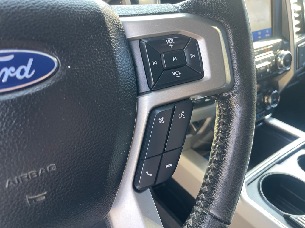 2020 Ford F-350 Super Duty Lariat photo 32