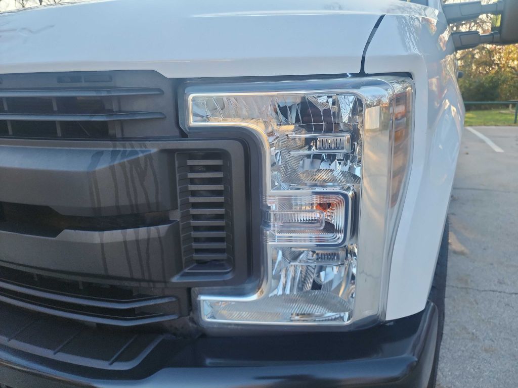 2019 Ford F-250 Super Duty XL photo 5