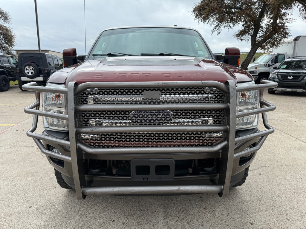 2016 Ford F-250 Super Duty Lariat photo 2