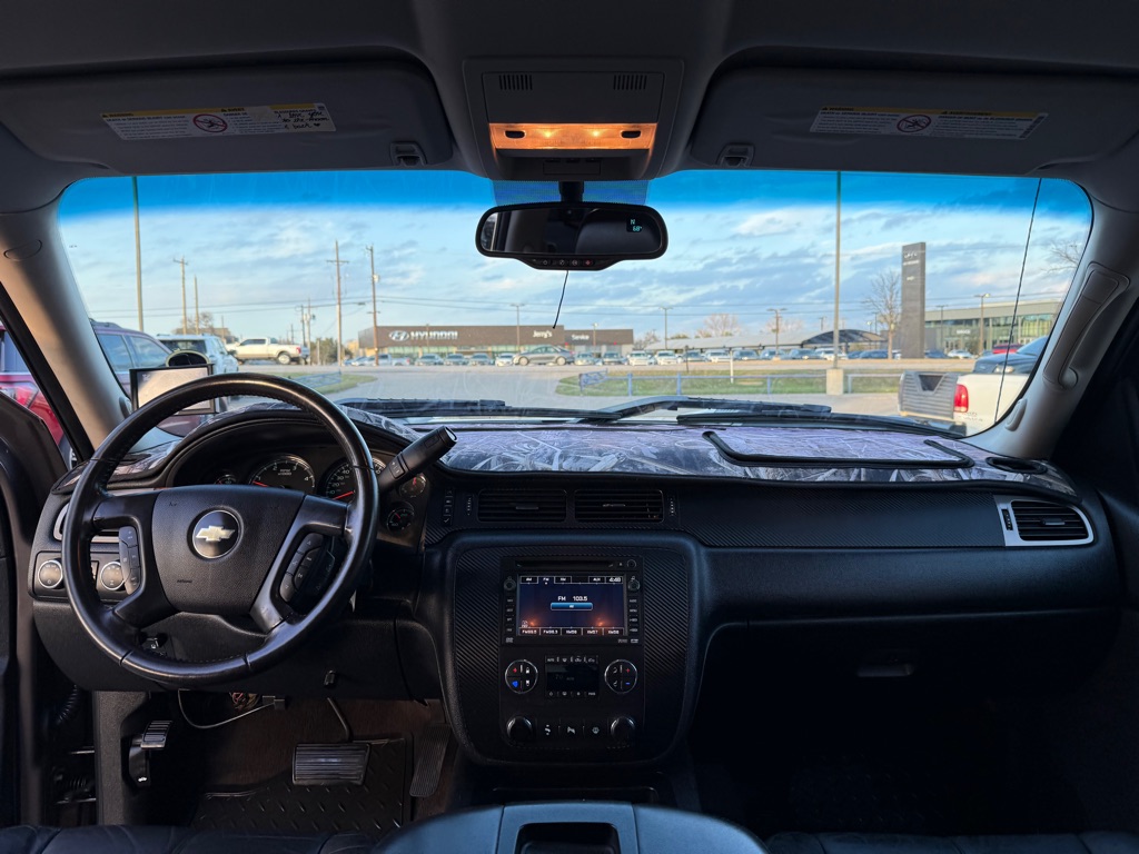 2008 Chevrolet Silverado 2500HD null photo 28