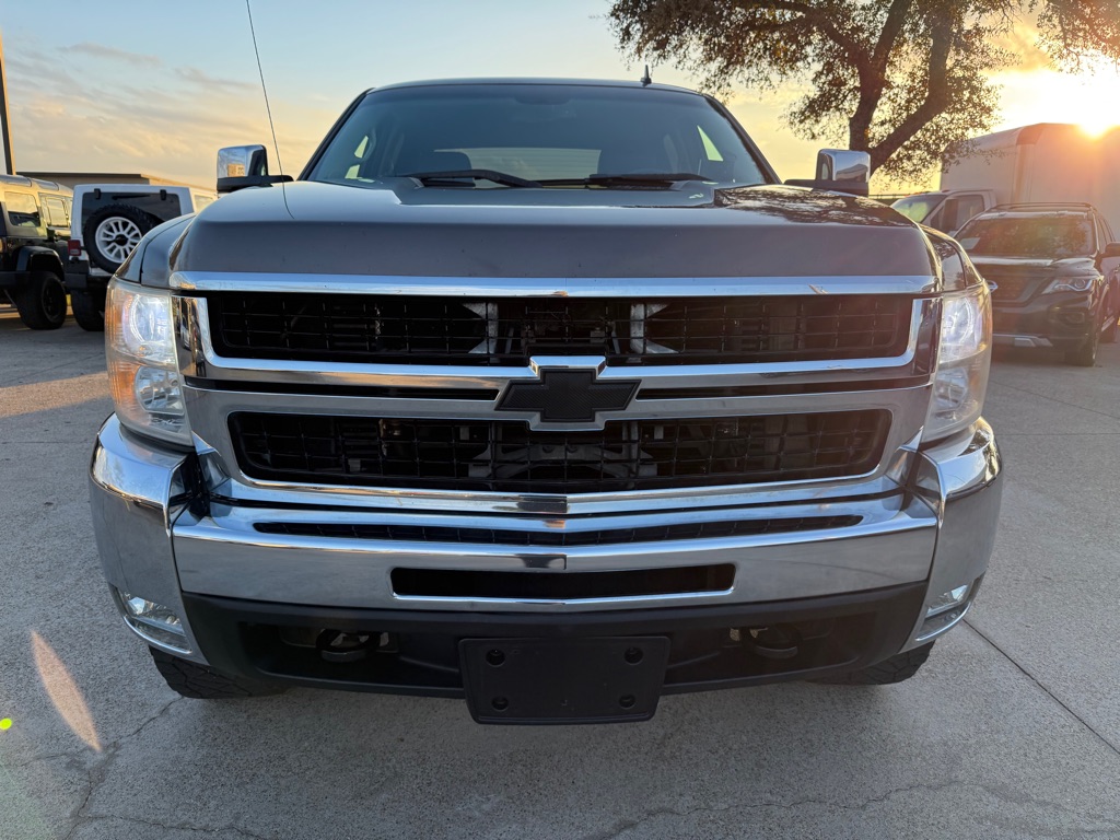 2008 Chevrolet Silverado 2500HD null photo 2