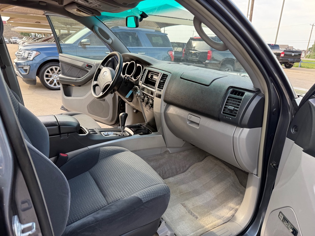2012 Toyota Sequoia SR5 photo 18
