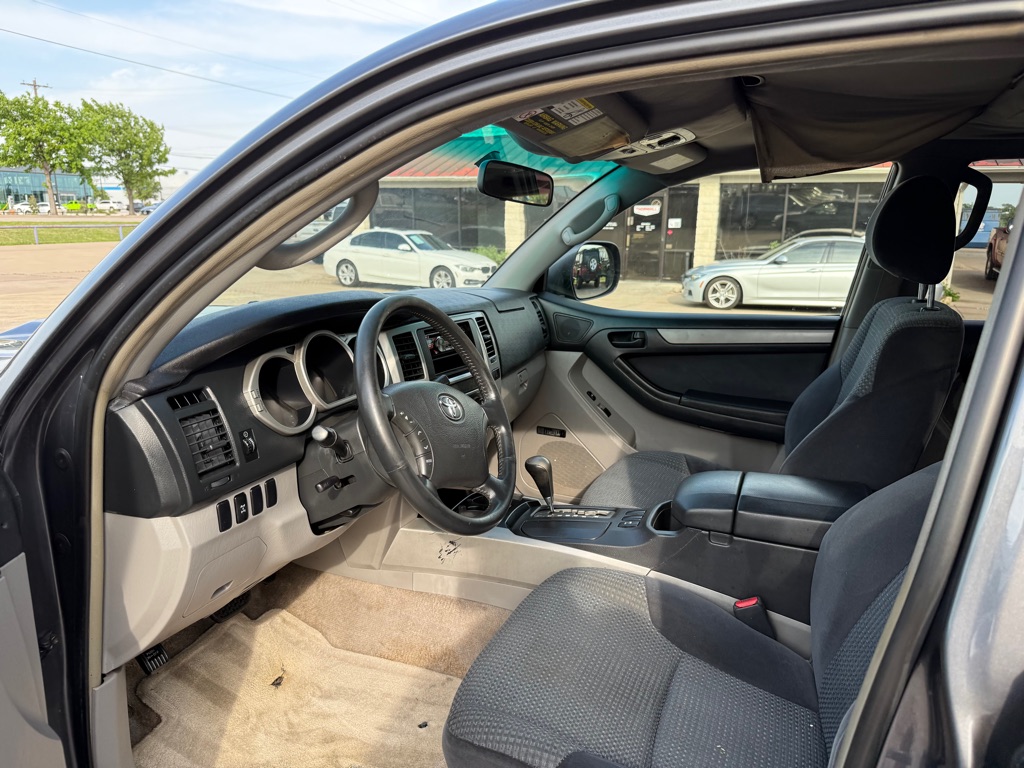 2012 Toyota Sequoia SR5 photo 16