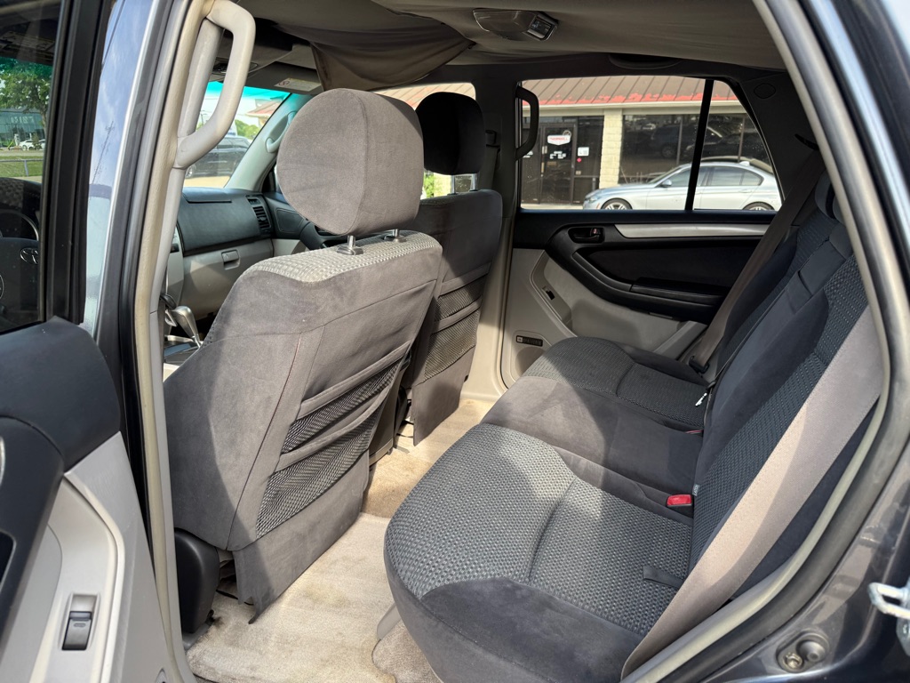 2012 Toyota Sequoia SR5 photo 17