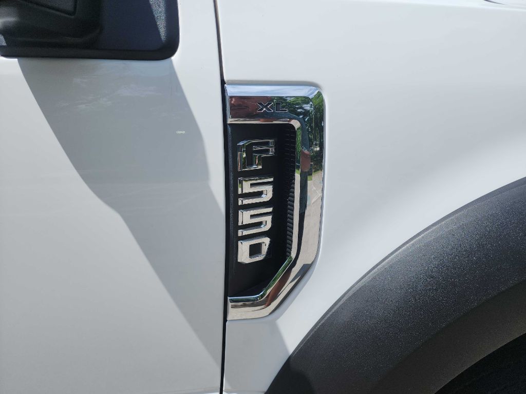 2019 Ford F-550 photo 10