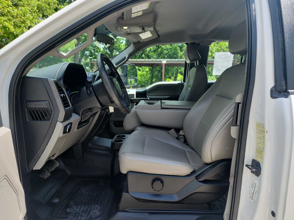2019 Ford F-550 photo 14
