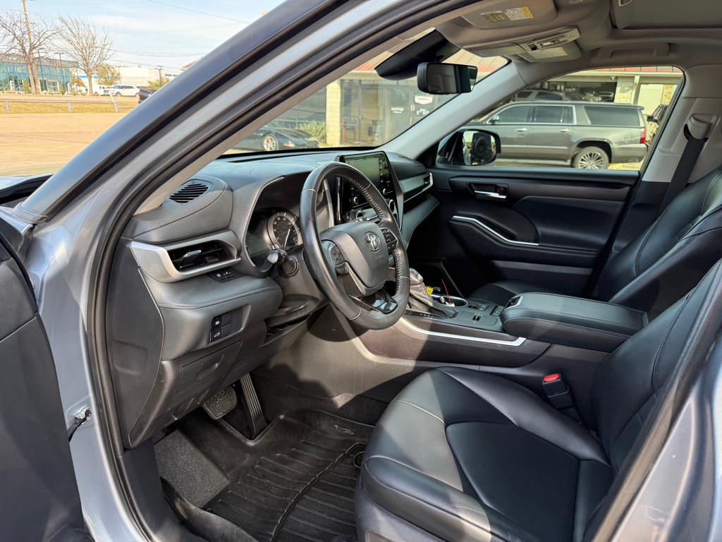 2012 Toyota Sequoia SR5 photo 52