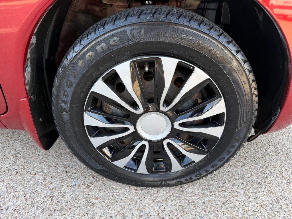 2016 Nissan Versa Note S photo 10
