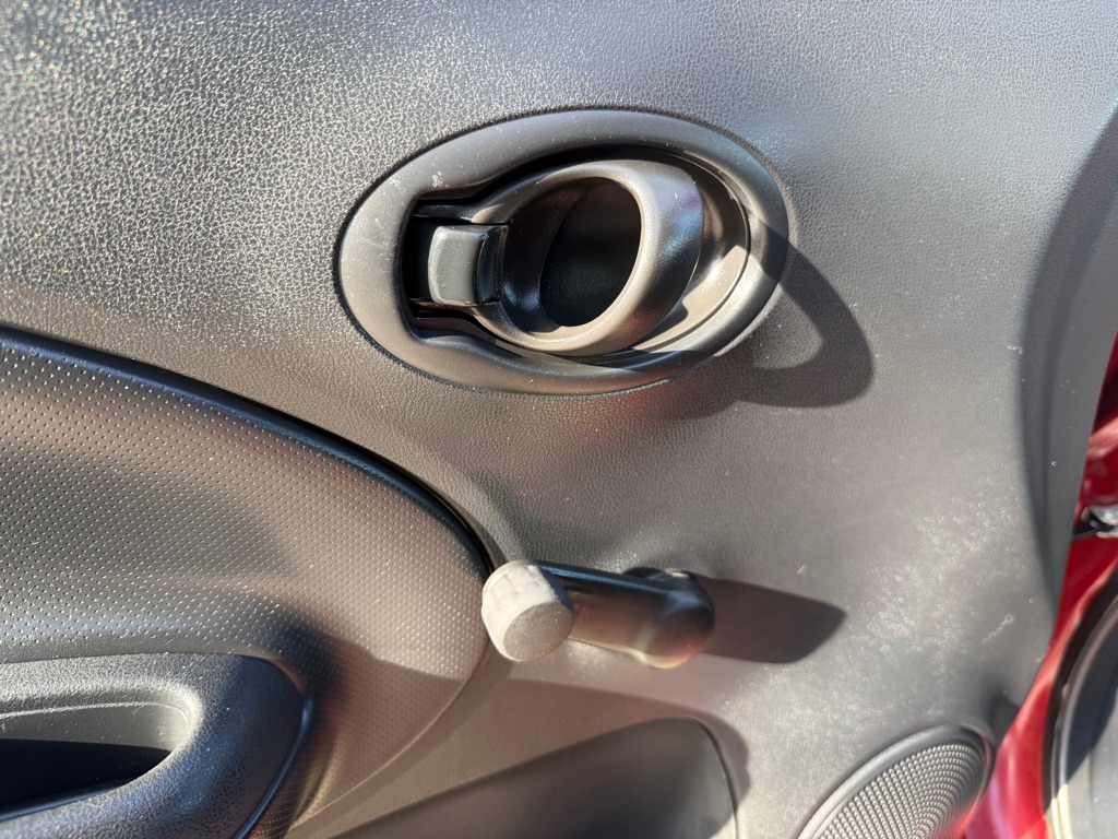 2016 Nissan Versa Note S photo 20