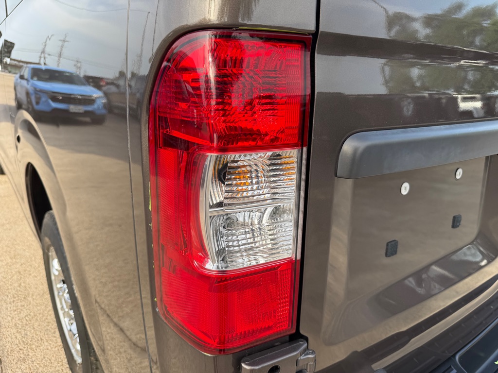 2016 Nissan Versa Note S photo 39
