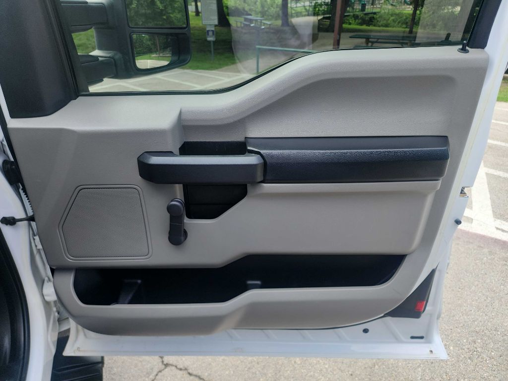 2015 Ford F-150 photo 31