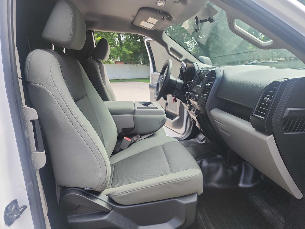 2015 Ford F-150 photo 32