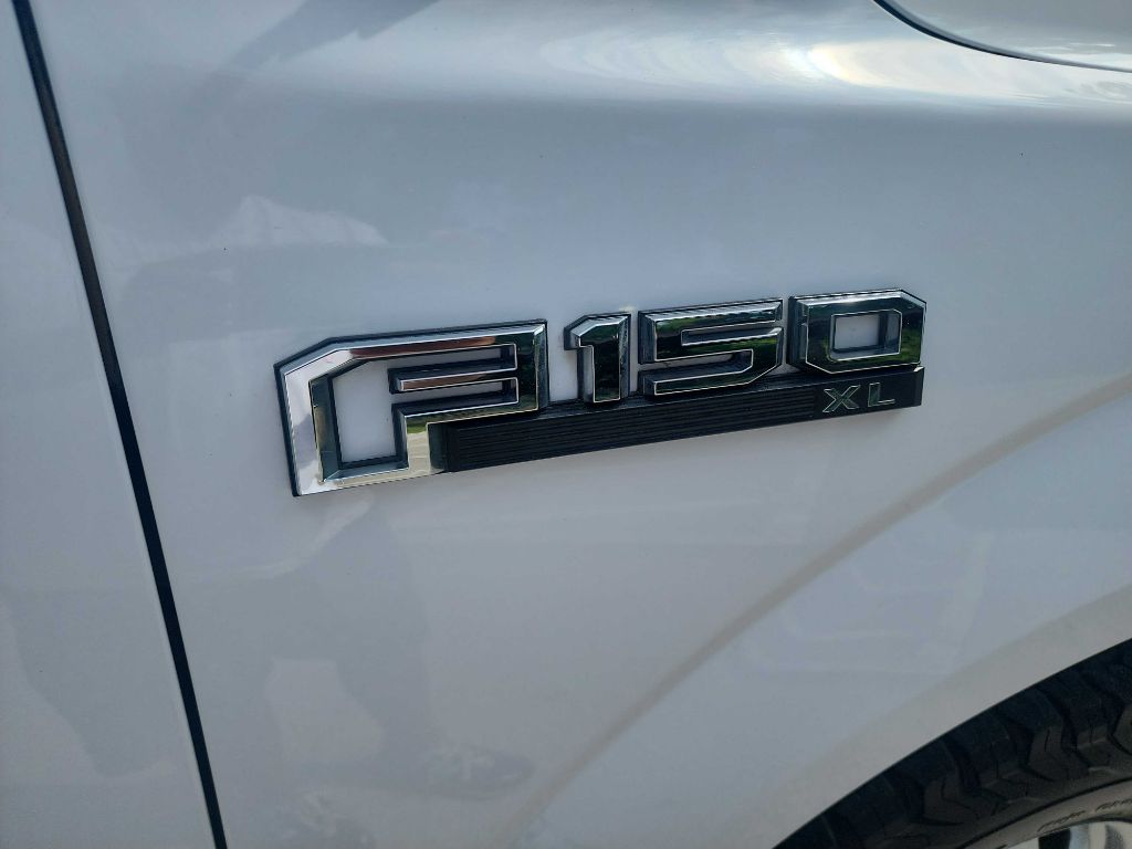2015 Ford F-150 photo 12