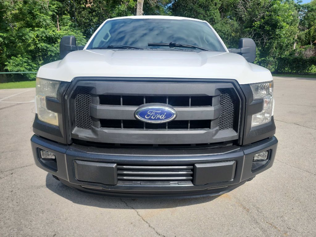 2015 Ford F-150 photo 2
