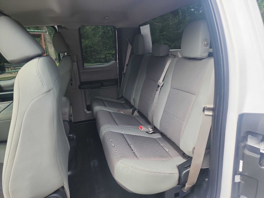 2015 Ford F-150 photo 27