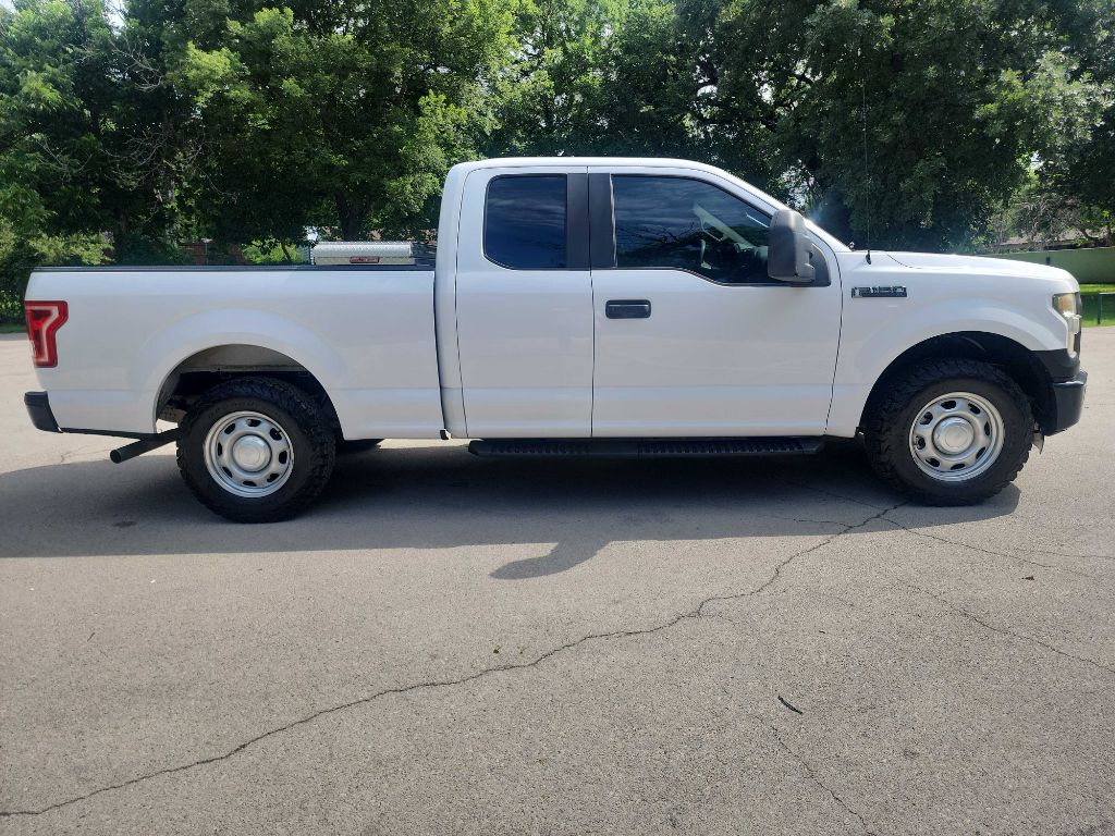 2015 Ford F-150 photo 10