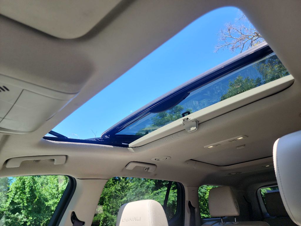 2017 Gmc Acadia Denali photo 21