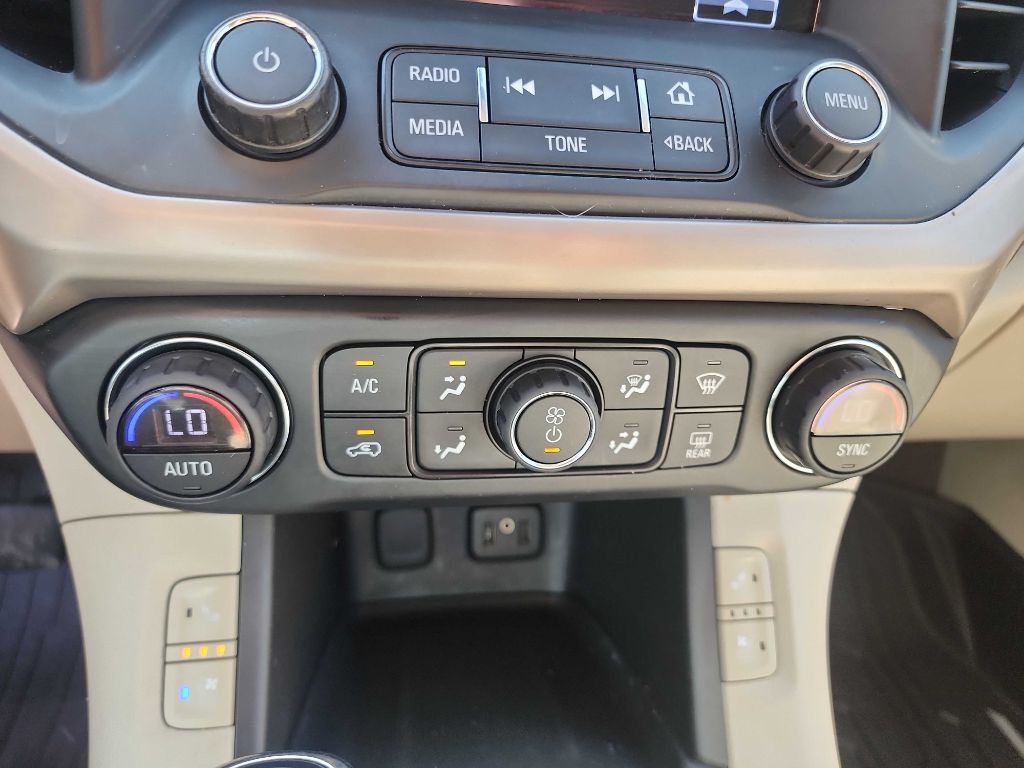 2017 Gmc Acadia Denali photo 24