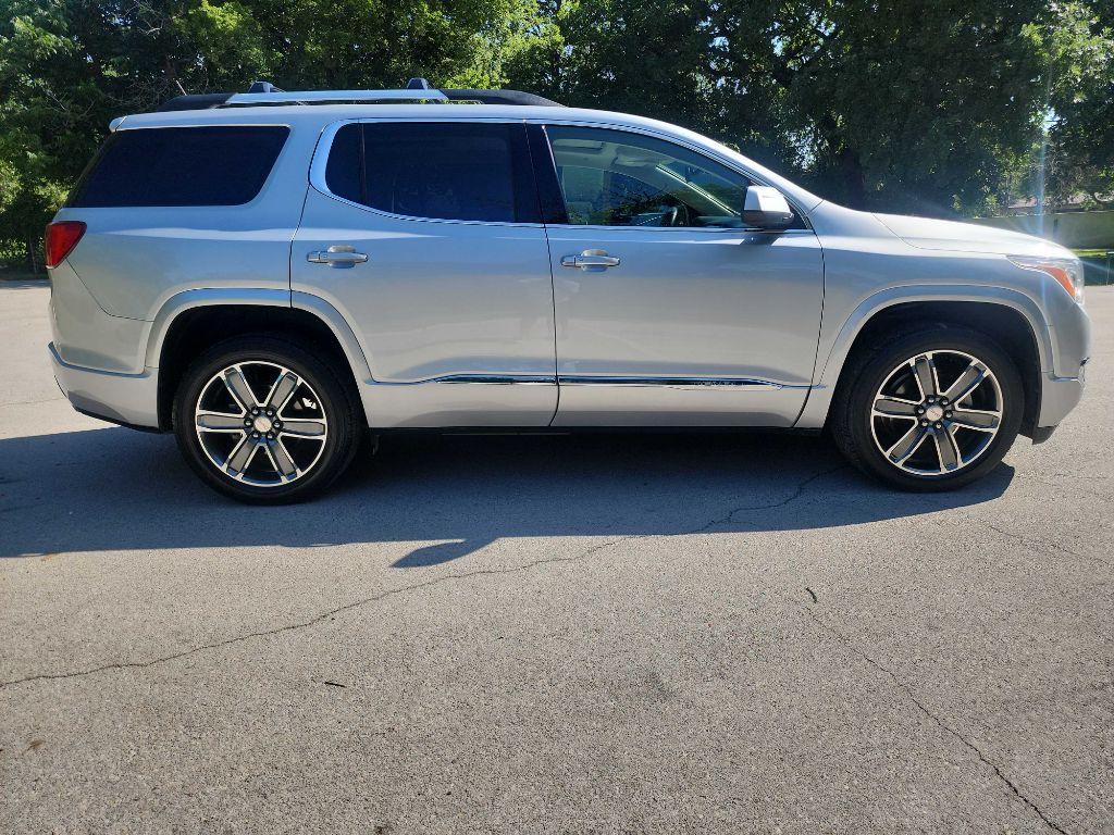 2017 Gmc Acadia Denali photo 9